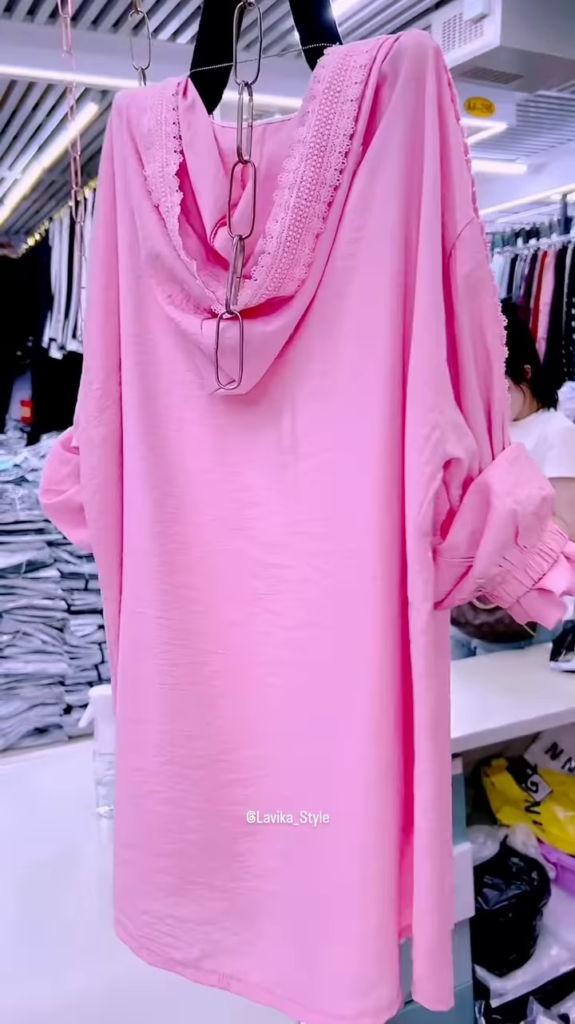 Pastel Pink Overshirt with Lace and Pearl Necklace - Photo 4